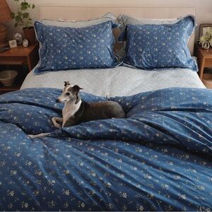 ISO DOEN pillow shams and duvet in blue bouton de rose